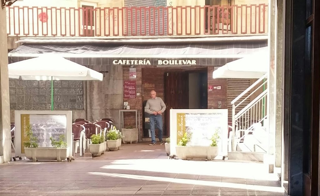 Cafe Boulevar