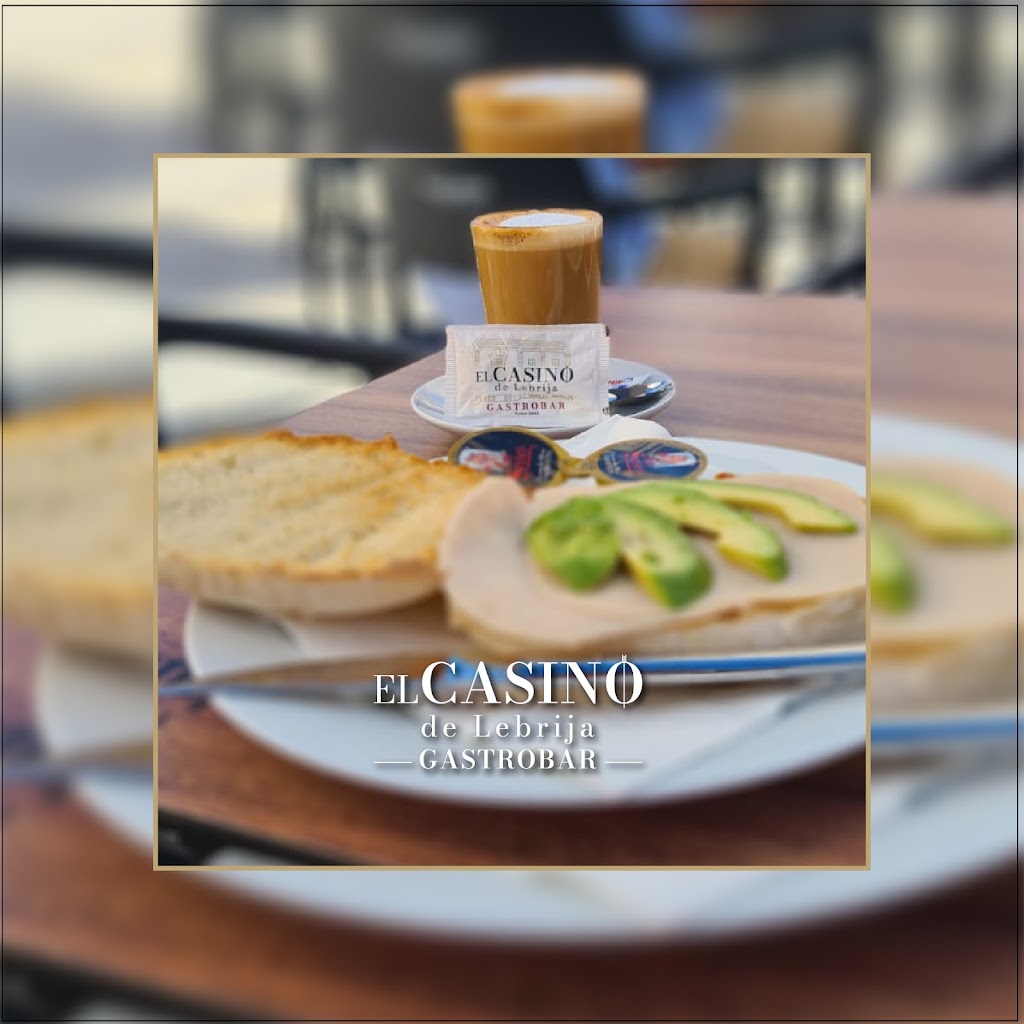 El Casino de Lebrija Gastrobar — Comida y bebida