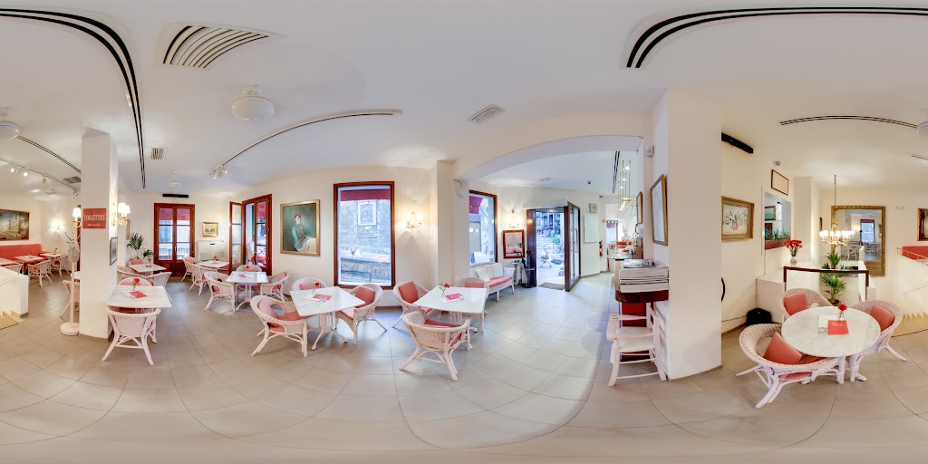 Mari lin Cafe Lounge — Ambiente