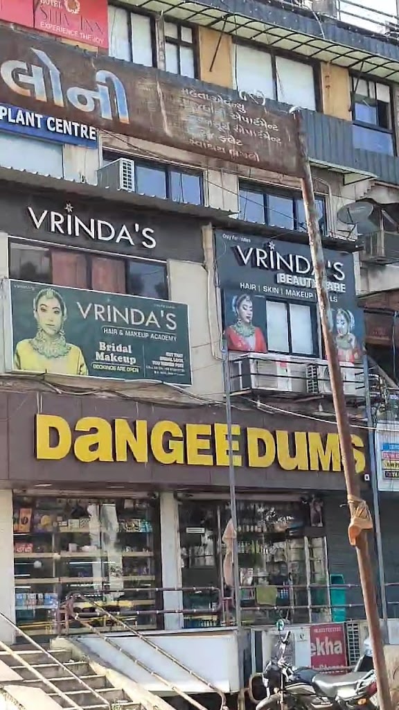Best Beauty Salon Academy In Ahmedabad Vrinda S Beauty Care