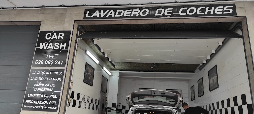 Lavadero De Coches La Herradura — Exterior