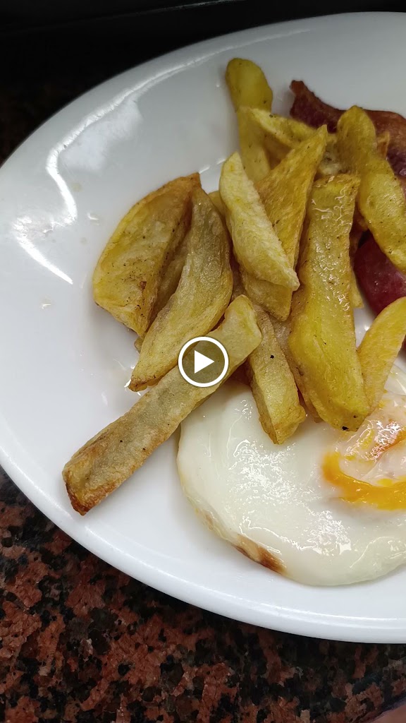 Bar Cafeteria El Gallo De Oro — Videos