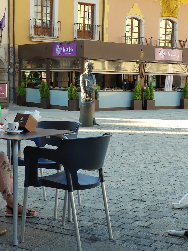 Restaurante La Violeta — Ambiente