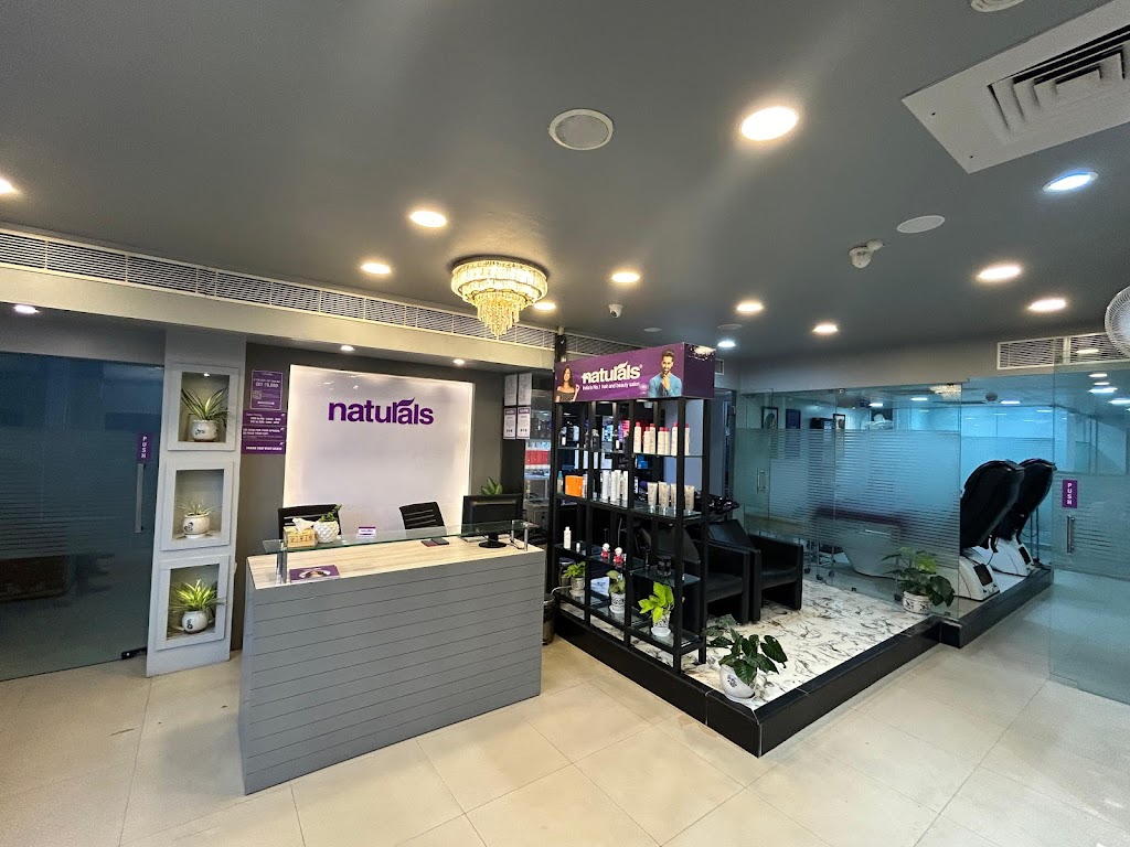 Naturals Salon Vasundhara Sec 12