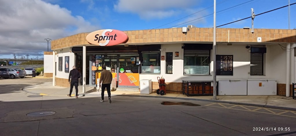Estacion de Servicio Repsol — Exterior