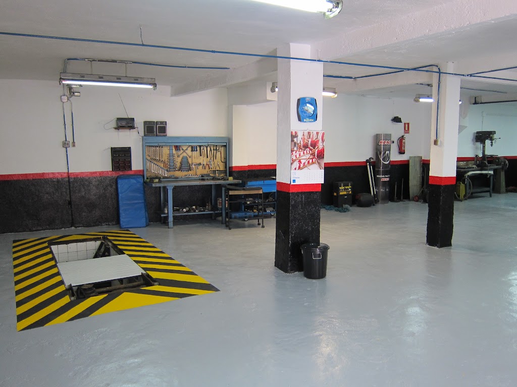 MECANICA TORREAUTO — Interior