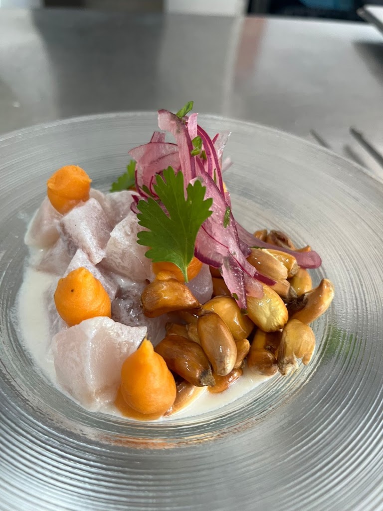 Ixora Restaurante — Comida y bebida