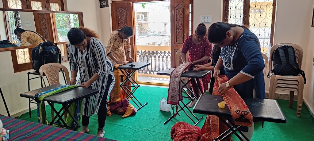 Rushank Bridal Makeup And Training Institute Certified Makeup Artist