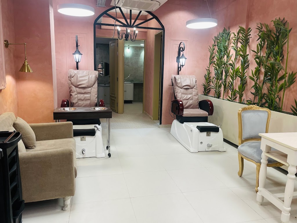 Monsoon Salon Pro Faridabad 79