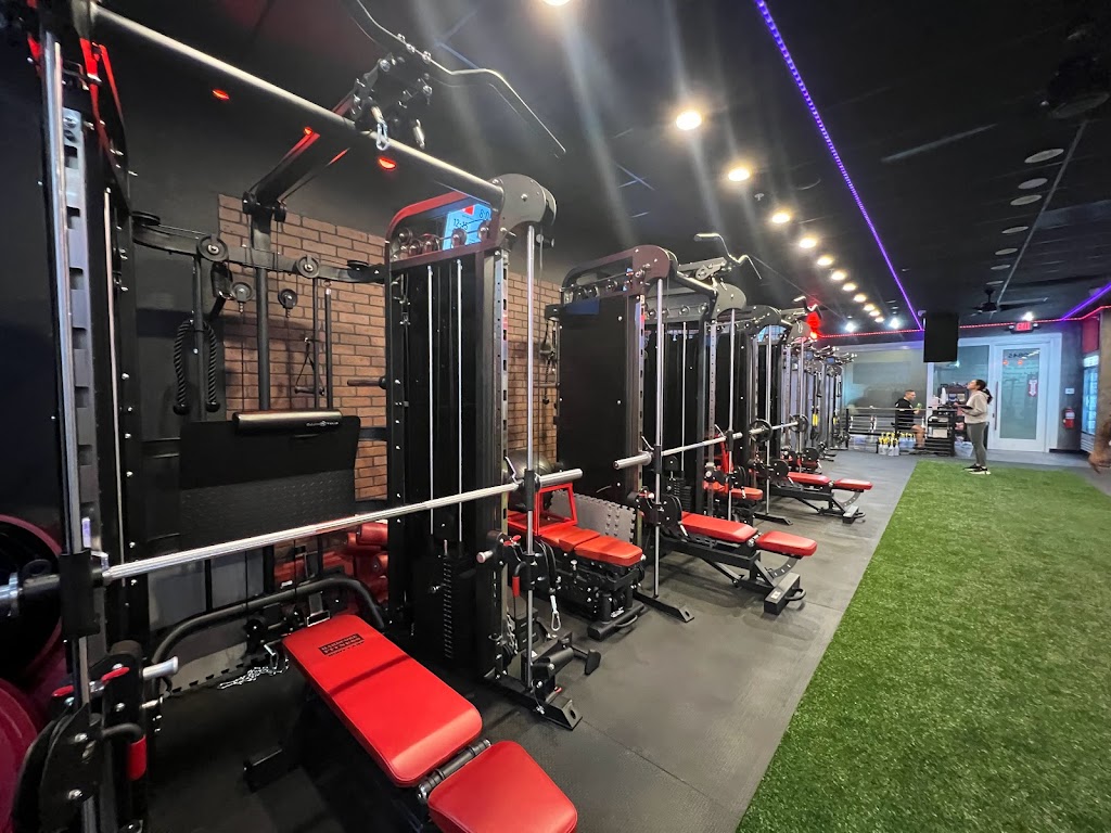  Hardcore Fitness Westlake Fitness Studio