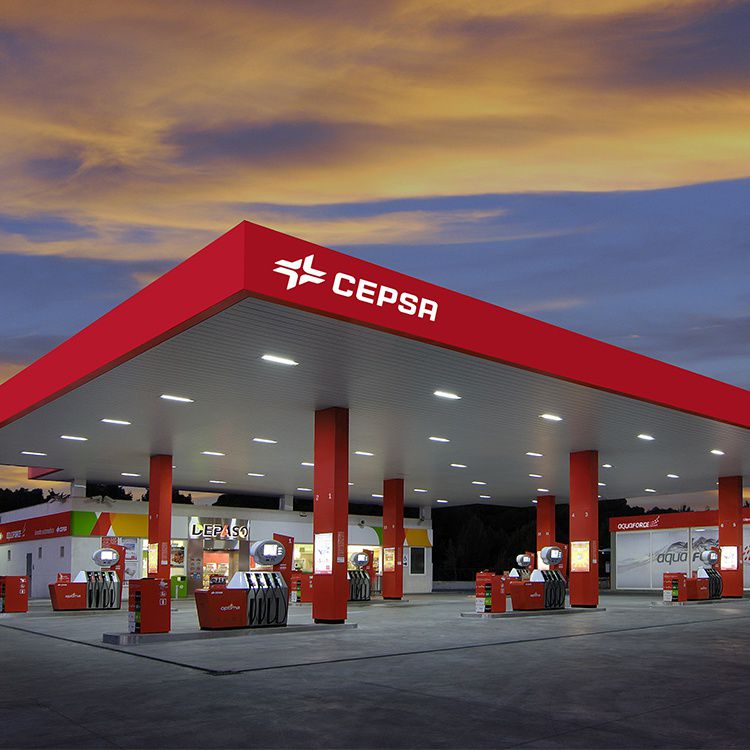 Estacion de servicio Cepsa — Exterior