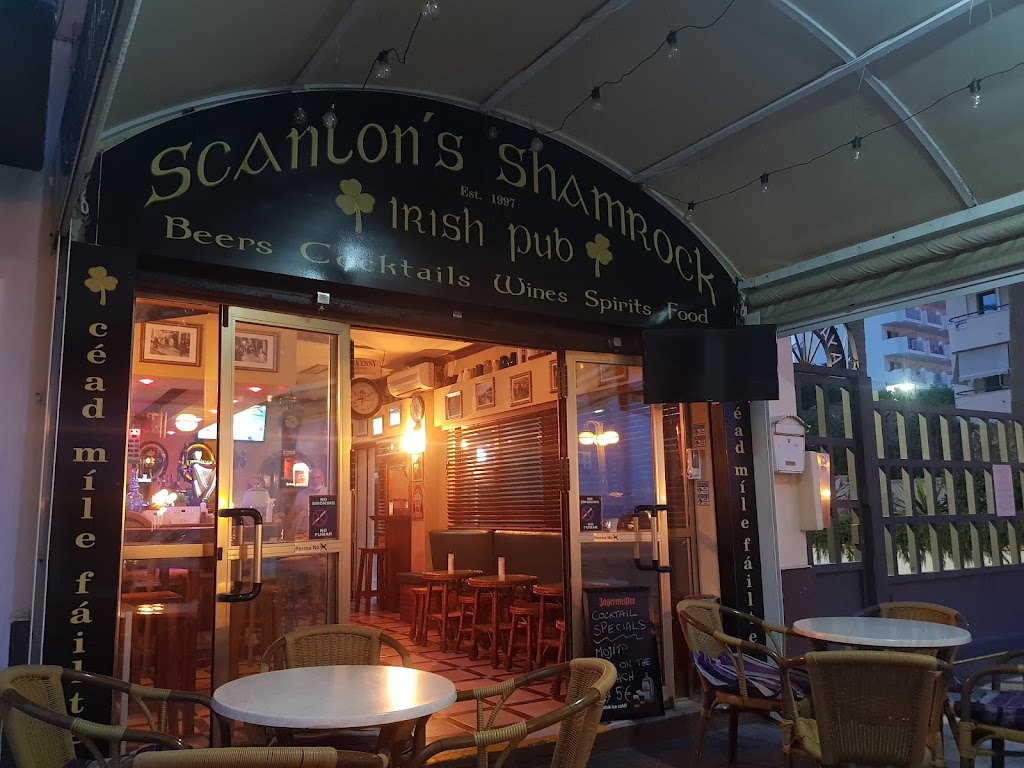 Scanlons Shamrock Irish Pub — Bar