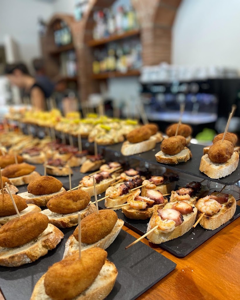 Ca la Puri — Comida y bebida