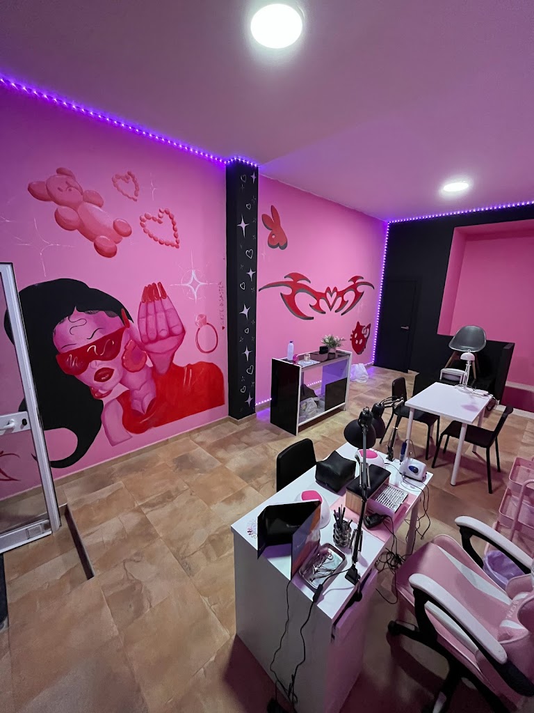 Ose Nails — Interior