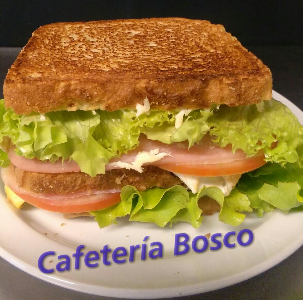 Bar Cafeteria Bosco — Comida y bebida