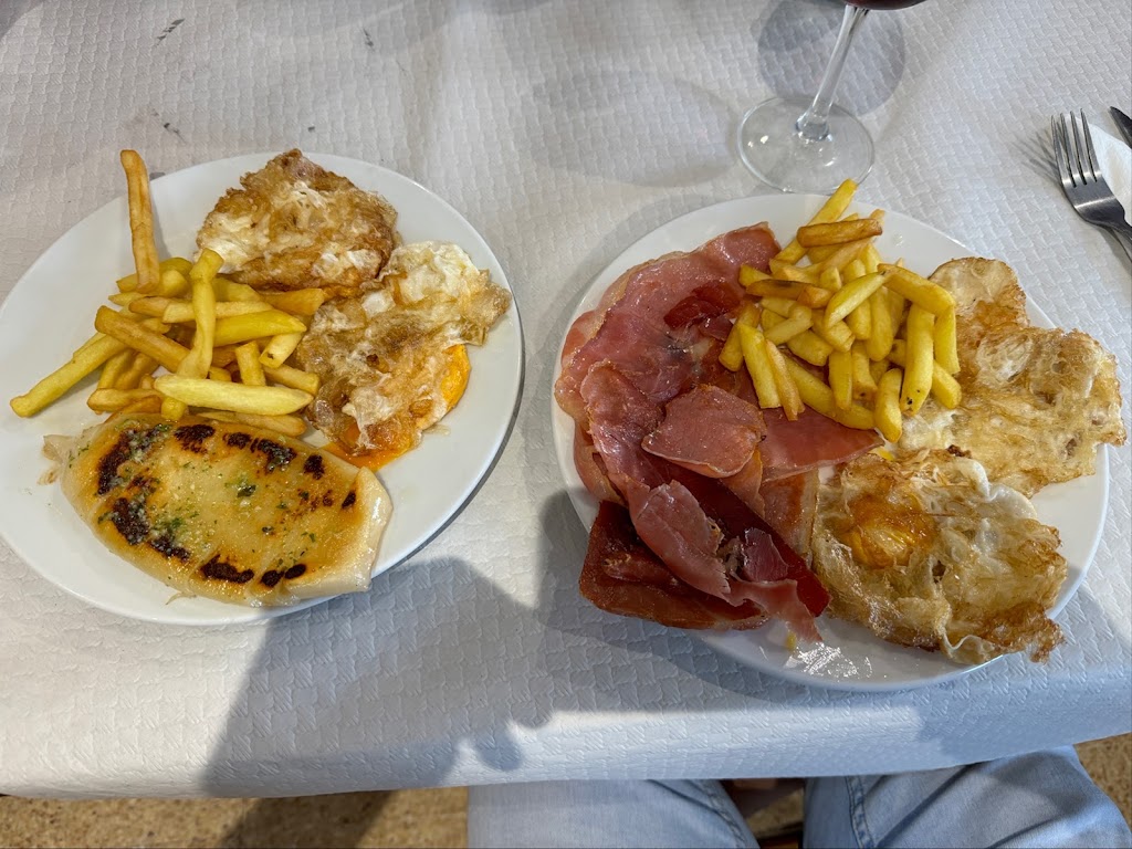 Restaurante El Cocinero — Comida y bebida