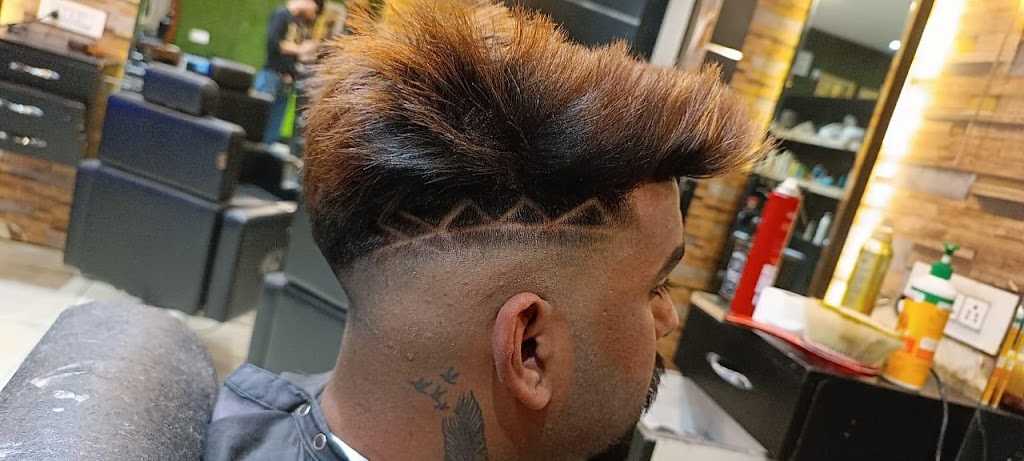 Luxury Barbarian Professionals Mens Salon