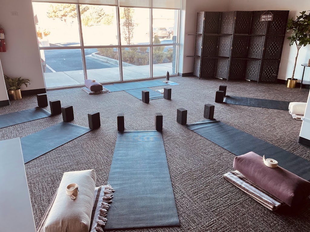  Crystal Lyon-Yoga, HypnoBirthing & More