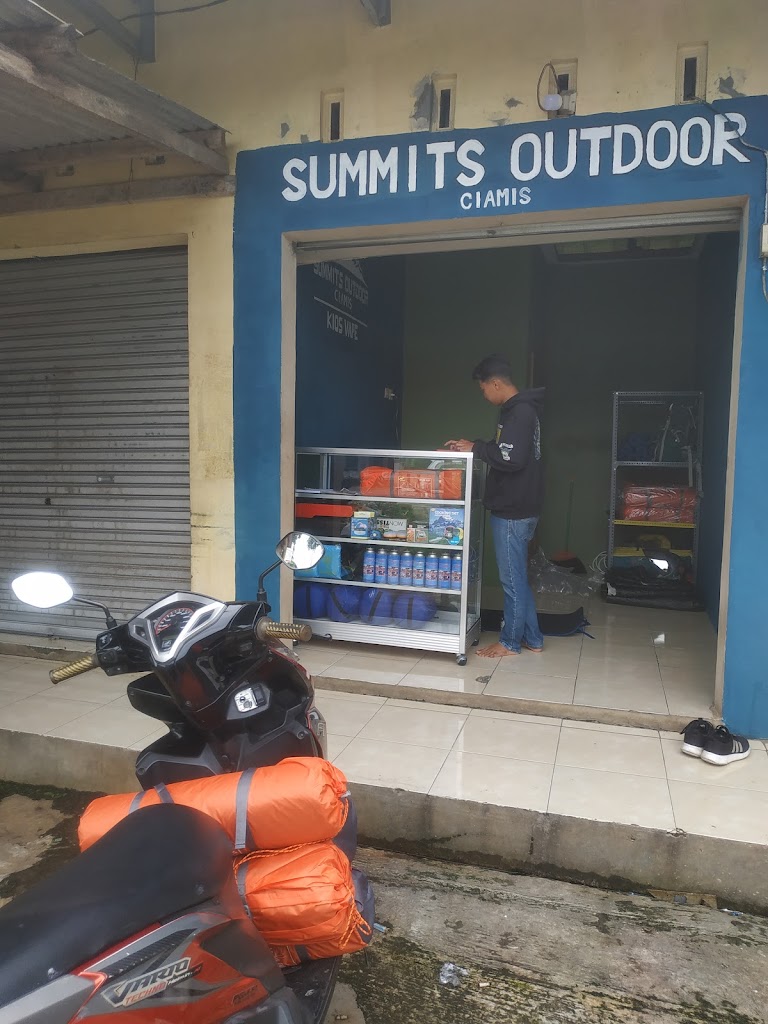 Rental Alat Camping Basecamp II Summits Outdoor Ciamis