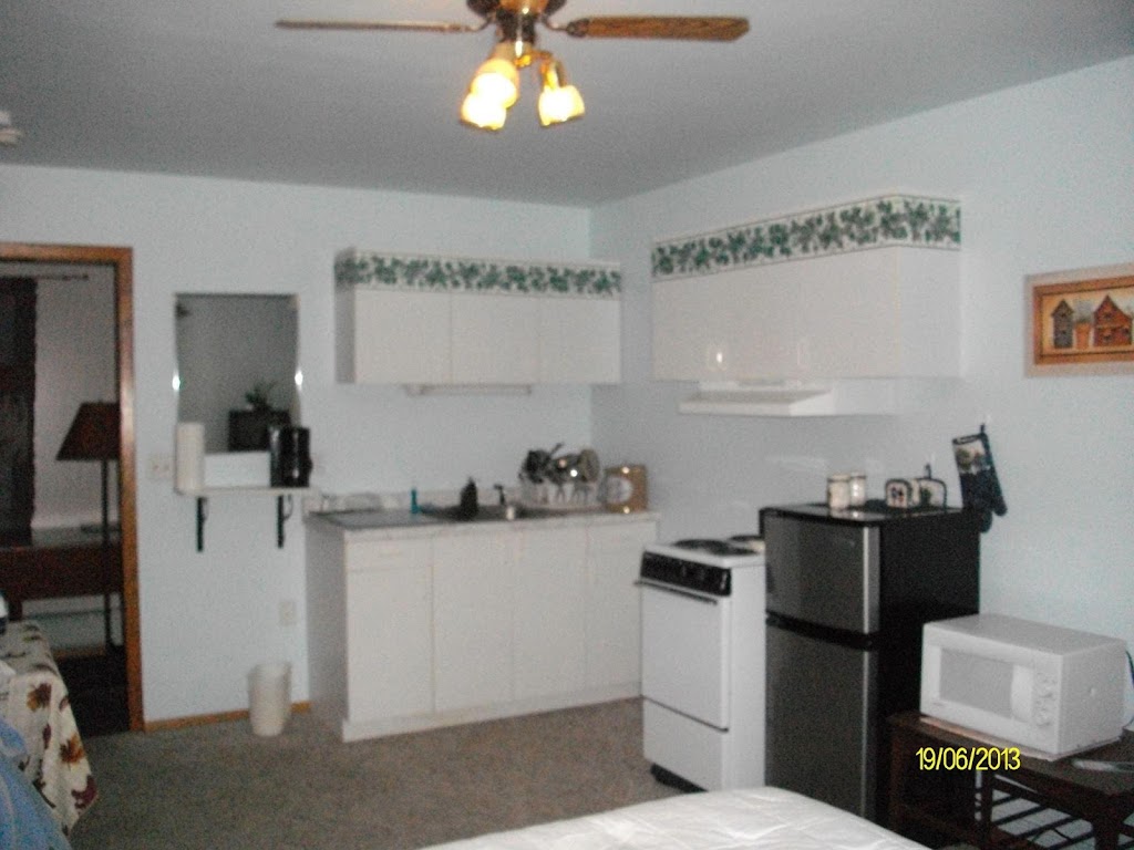  Lake Nebagamon Village Inn Motel and Restaurant