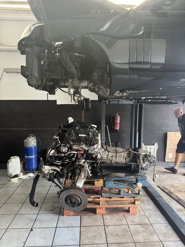 Auto House — Taller