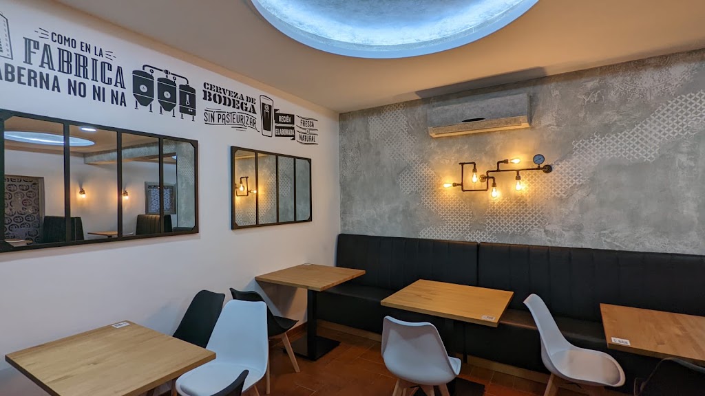 Taberna No Ni Na — Ambiente