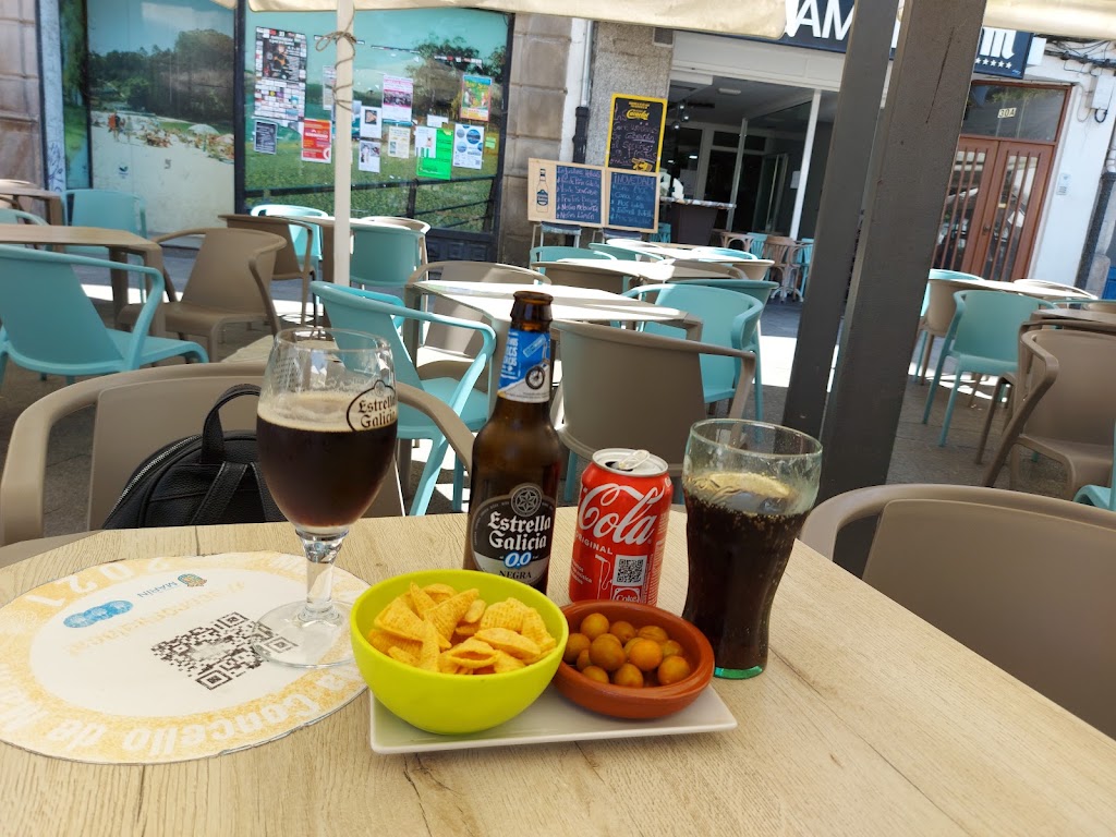 Cafeteria alameda Marin — Comida y bebida