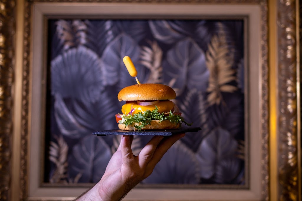 El Bvrgueso Restaurante — Del propietario