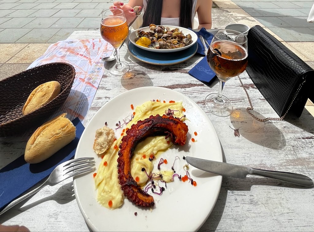 Restaurante Marisqueria Kisquilla de Motril -Restaurantes en Playa Granada — Comida y bebida
