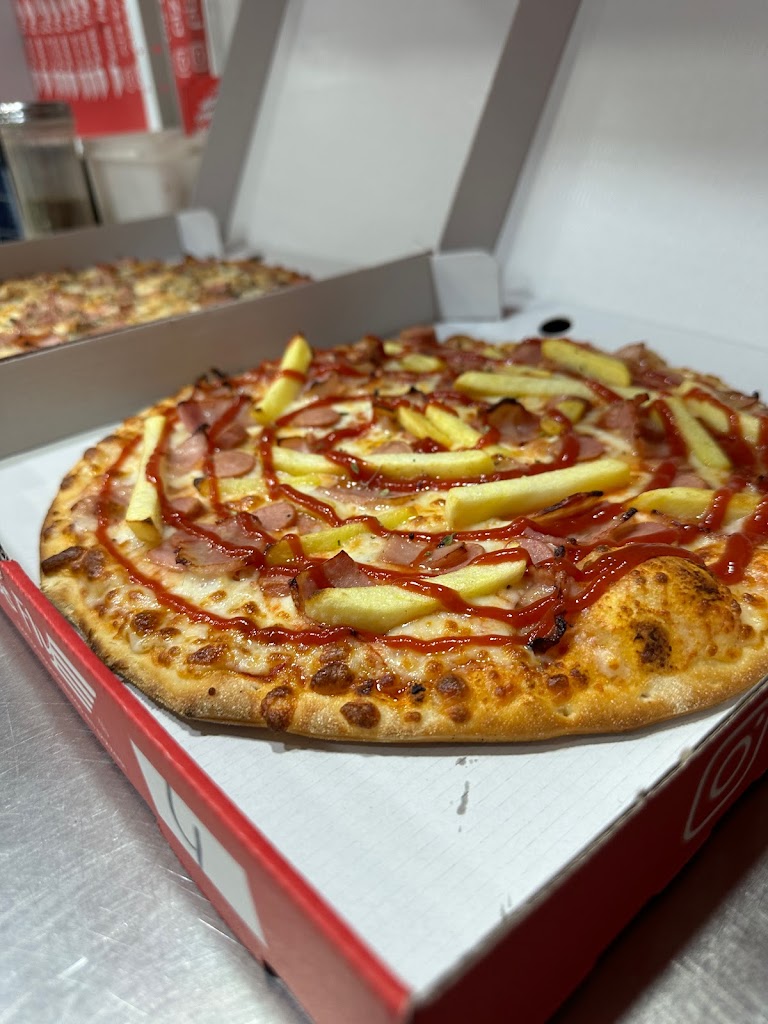 Pizzas Fly Valdepenas — Comida y bebida