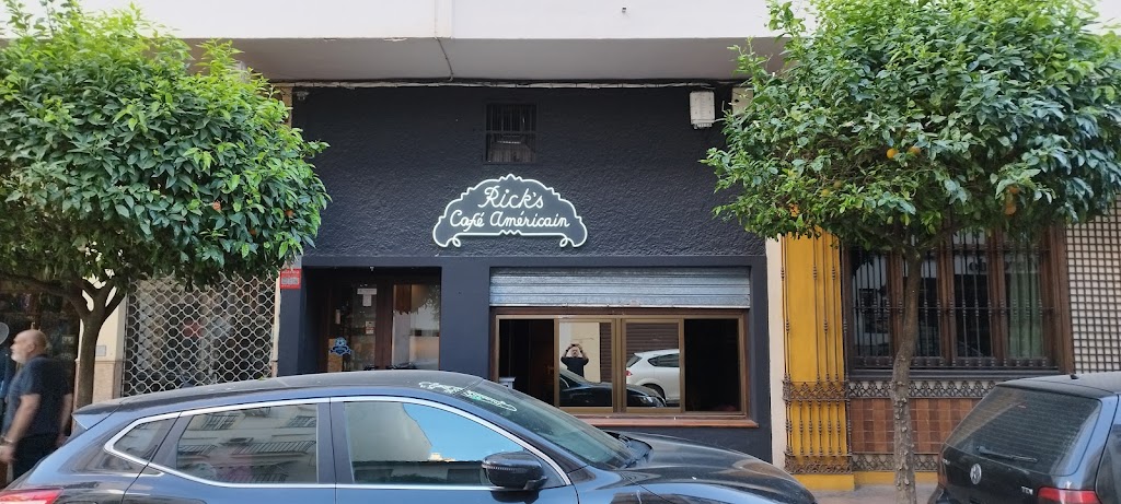 Cafe Pub Rick's Cafe Americain
