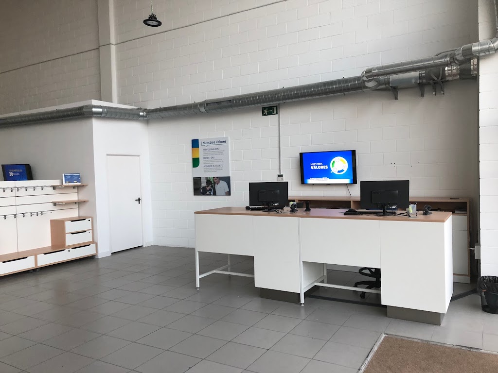 Euromaster Gandia Neumaticos Gandia 2 — Interior