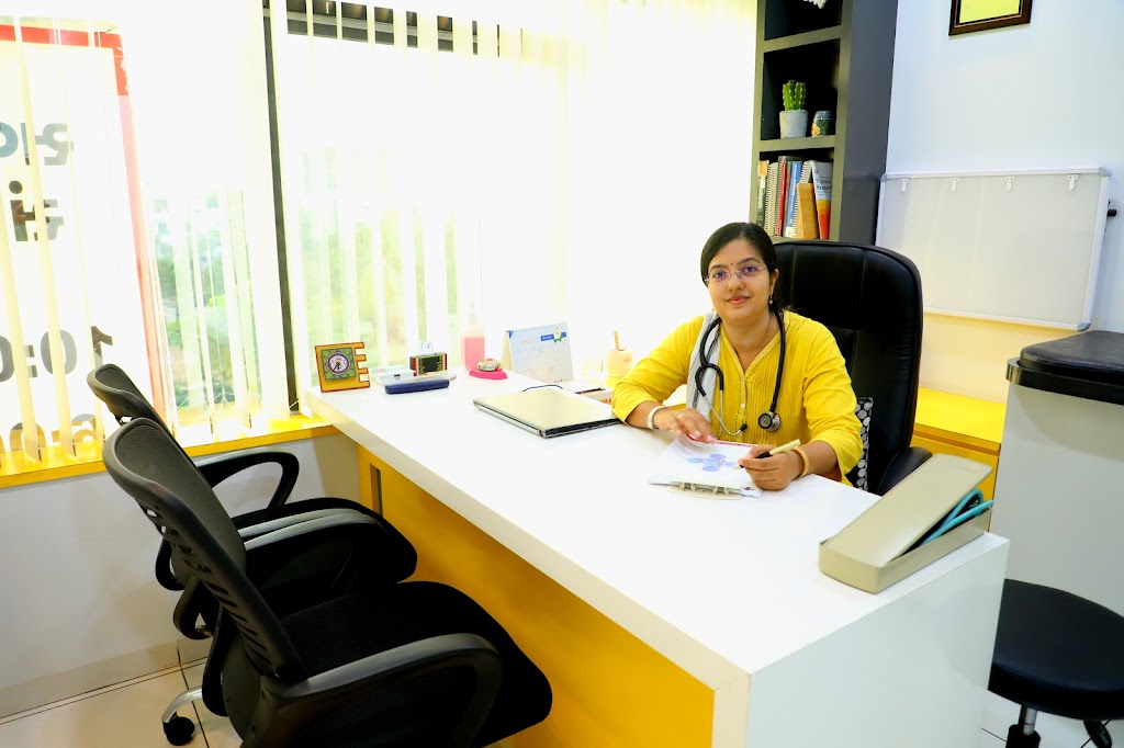 Dr. Dr Dhwani Thakkar Md Physician Pulse Clinic