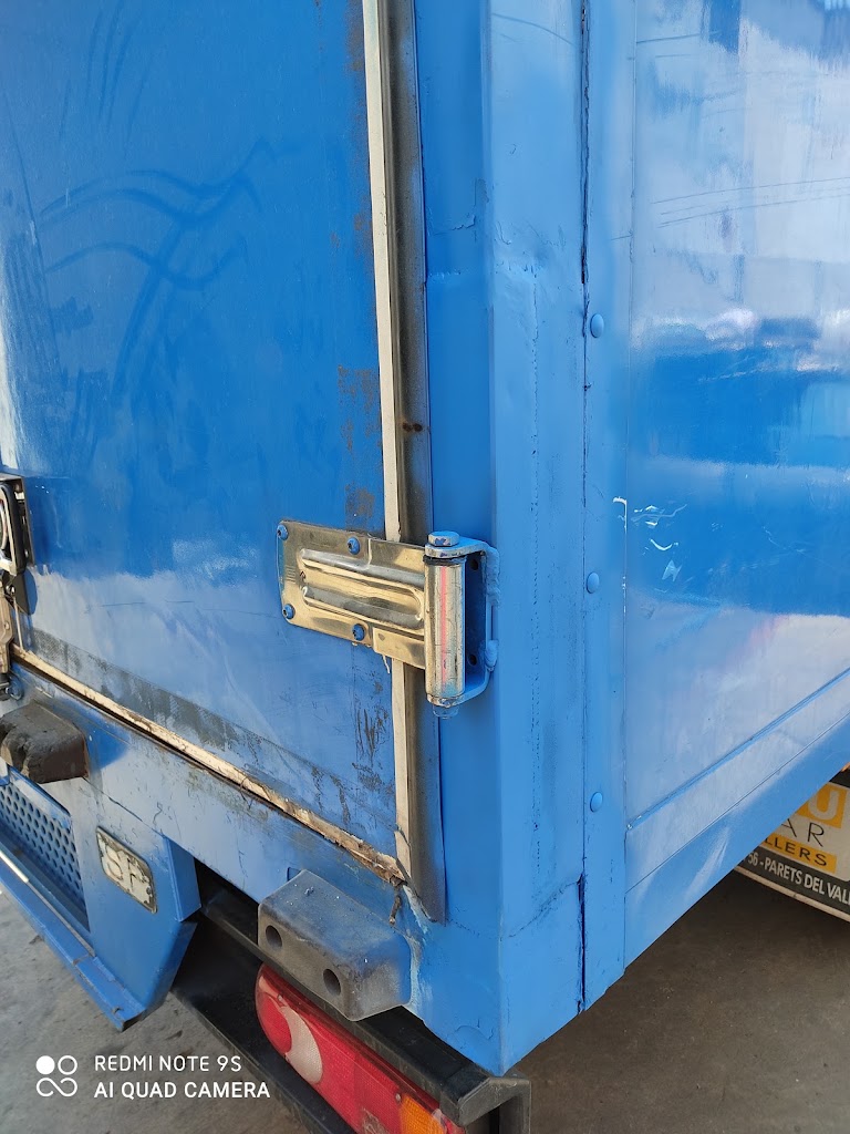 AUTOCAMIONES CORNELLA, S.L. — Camion