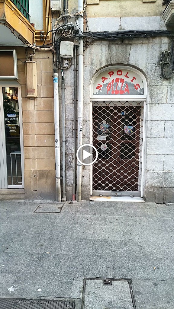 Pizza Napolis — Videos
