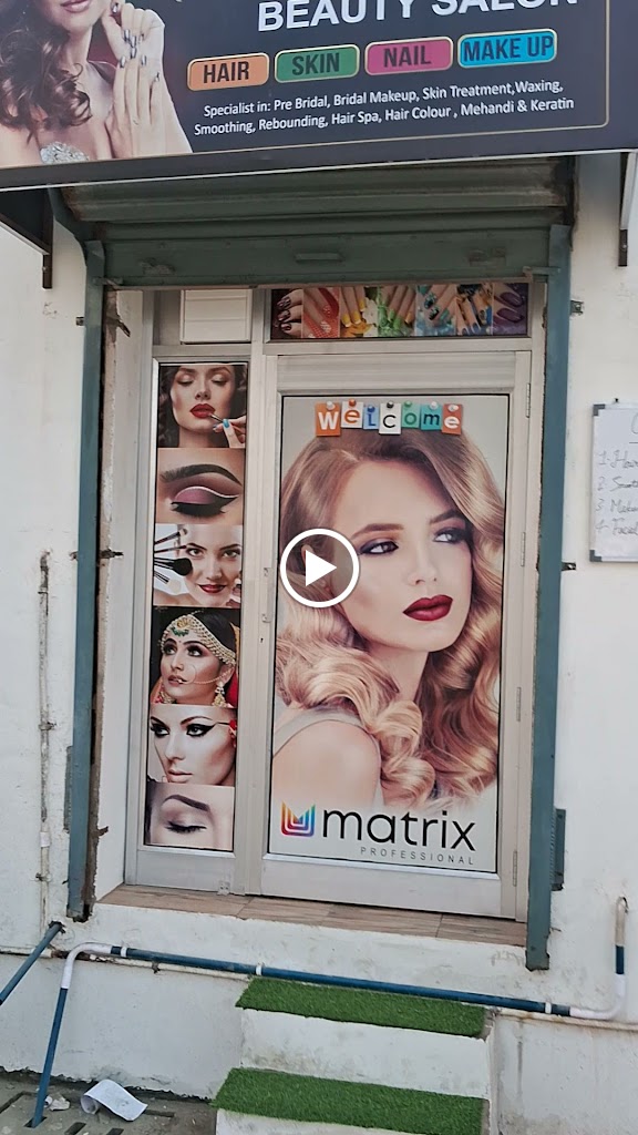 Pretty Looks Beauty Salon