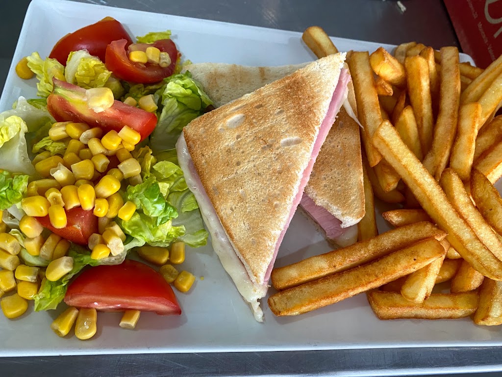 Cafeteria La Cita — Comida y bebida