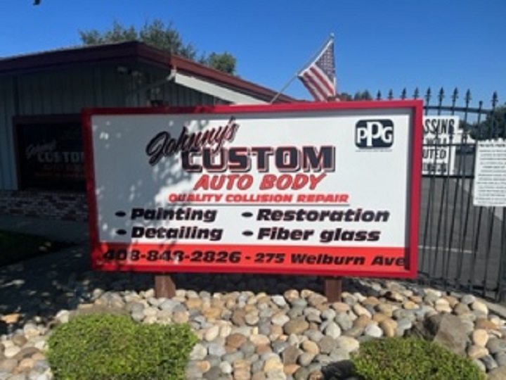 Johnnys Custom Auto Body Gilroy, CA in Gilroy