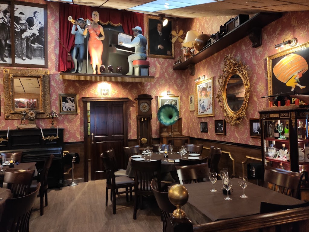 Speakeasy Alaquas — Ambiente