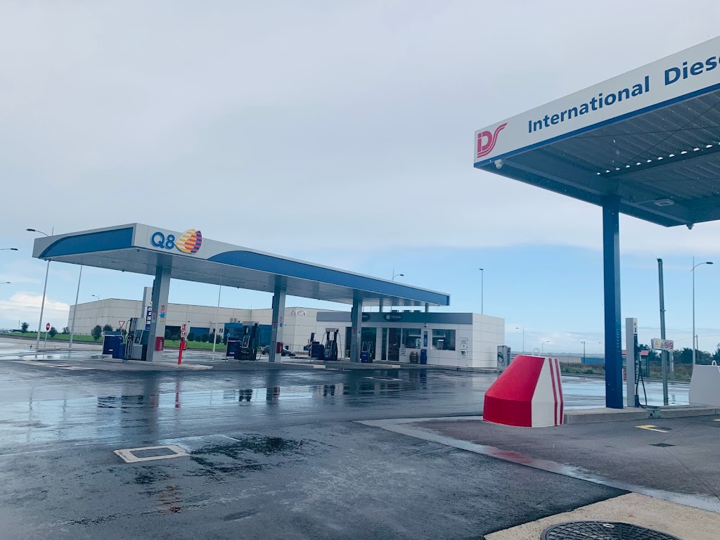 Q8 Gasolinera La Lloreda — Surtidor de combustible