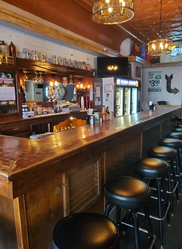  The Hollow Bar & Grill