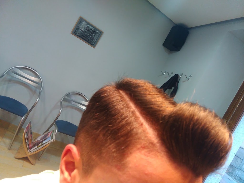 Alpelo Peluqueria (Hombre) — Peinado