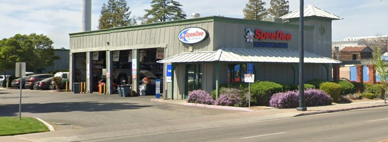 SpeeDee Oil Change & Auto Service in Clovis