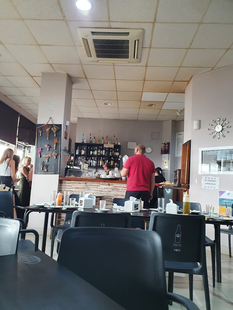 Bar Cafeteria En Ka Ana