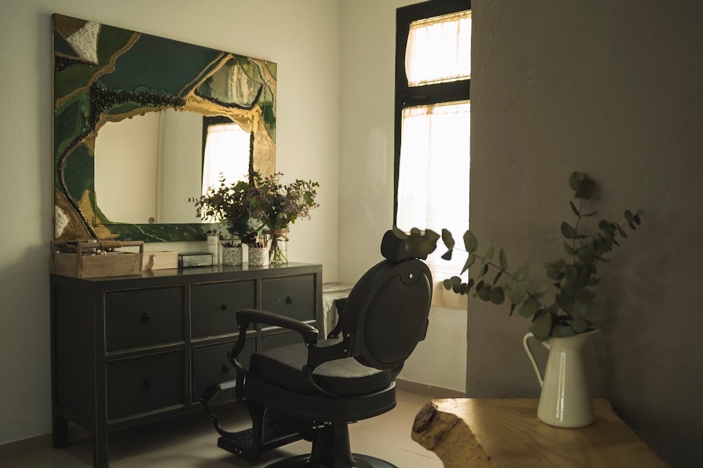 Eliana Moragues Hair Beauty — Interior