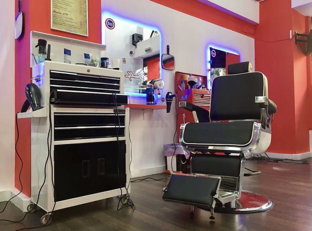 Brooklyn Barber Shop Alzira — Interior