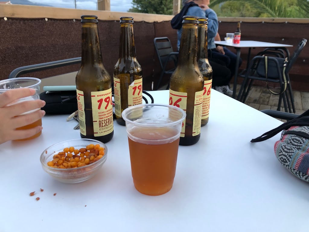 Chiringuito Cesantes — Comida y bebida