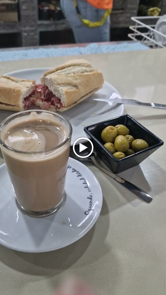 Restaurante cafeteria El Rincon del Duero — Videos