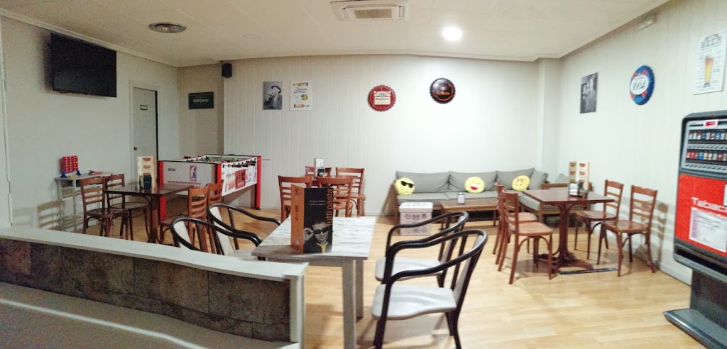 Cafe Bar La Carrasca — Ambiente