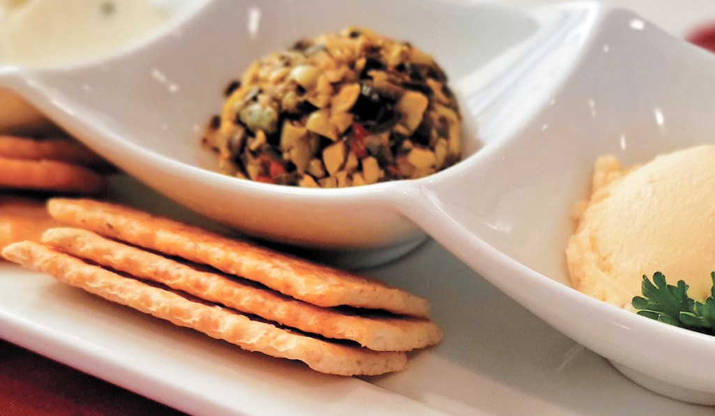  Smokey's Restaurant and Supper Club